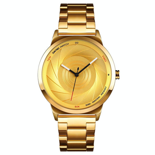 Stylish Waterproof Gold Quartz Watch for Men - Gold