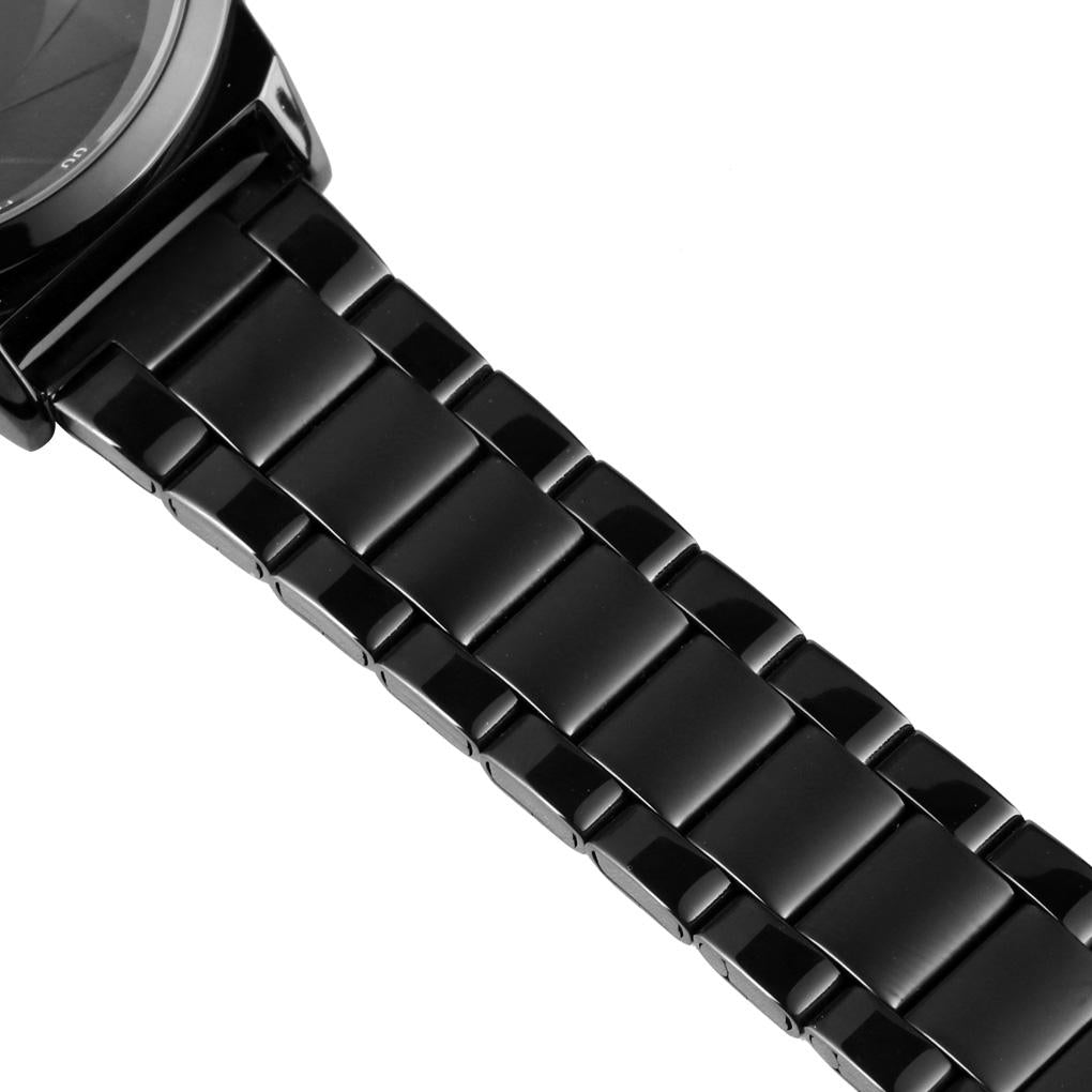 Stylish Waterproof Gold Quartz Watch for Men - Gold