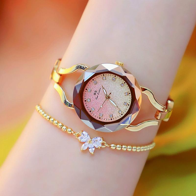 Sparkling Aurora Star Diamond Chain Watch for Women - Gold