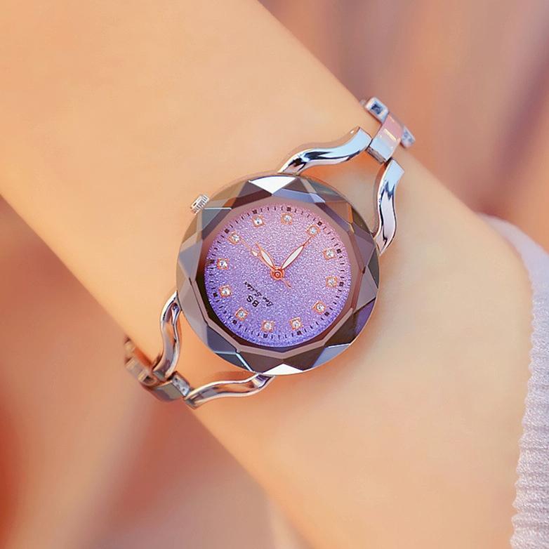 Sparkling Aurora Star Diamond Chain Watch for Women - Gold