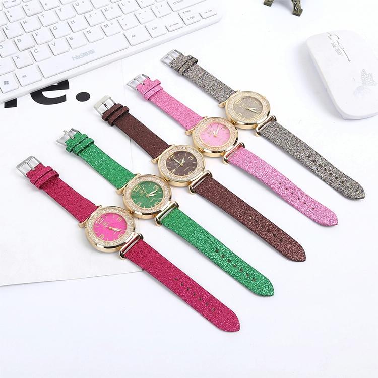 Gold Rhinestone Quartz Watch with Pu Leather Strap for Women - Gold