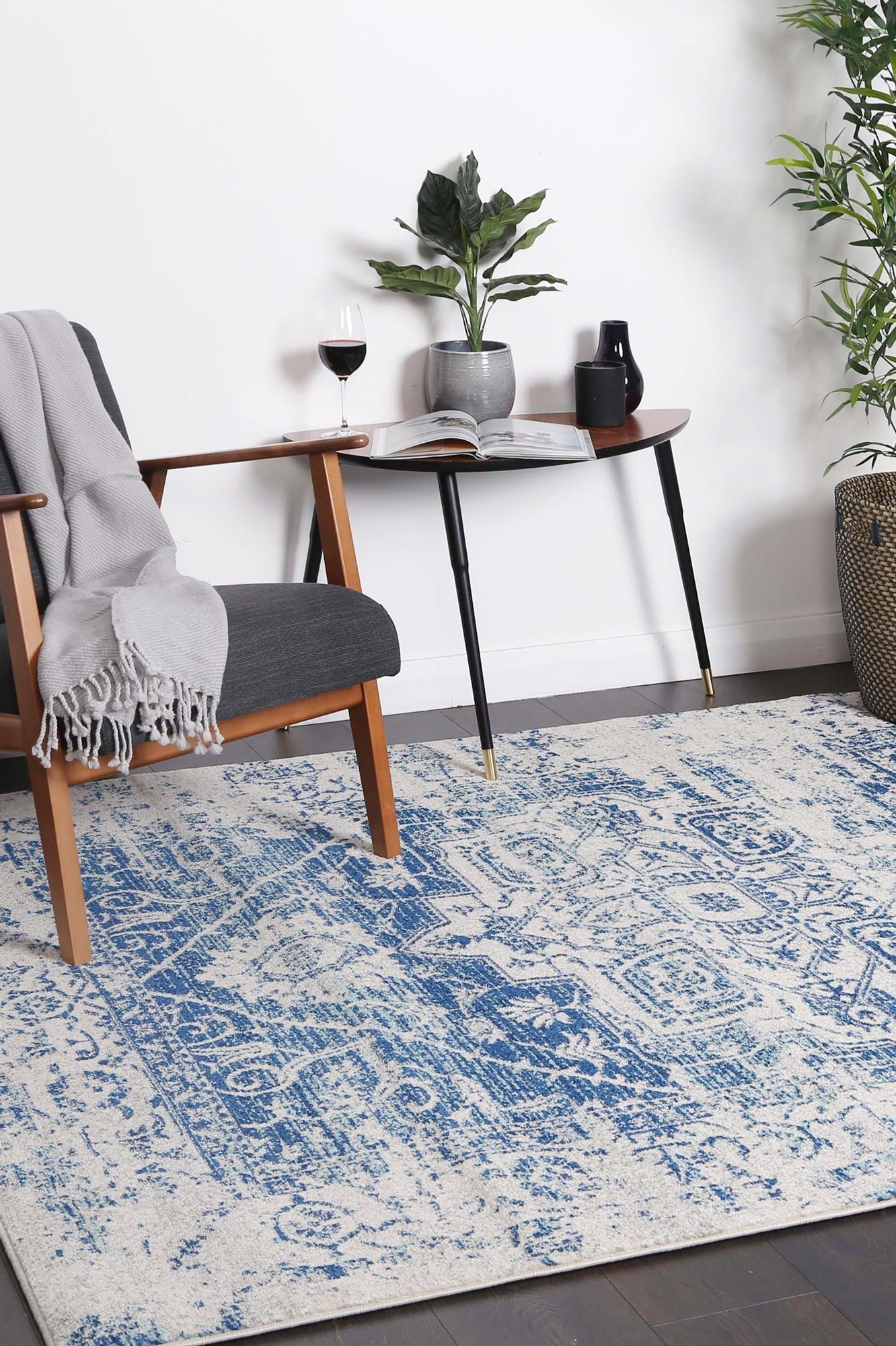 delicate-audrey-ivory-navy-rug is